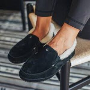 Olukai Black Ku’una Women’s Leather Slippers